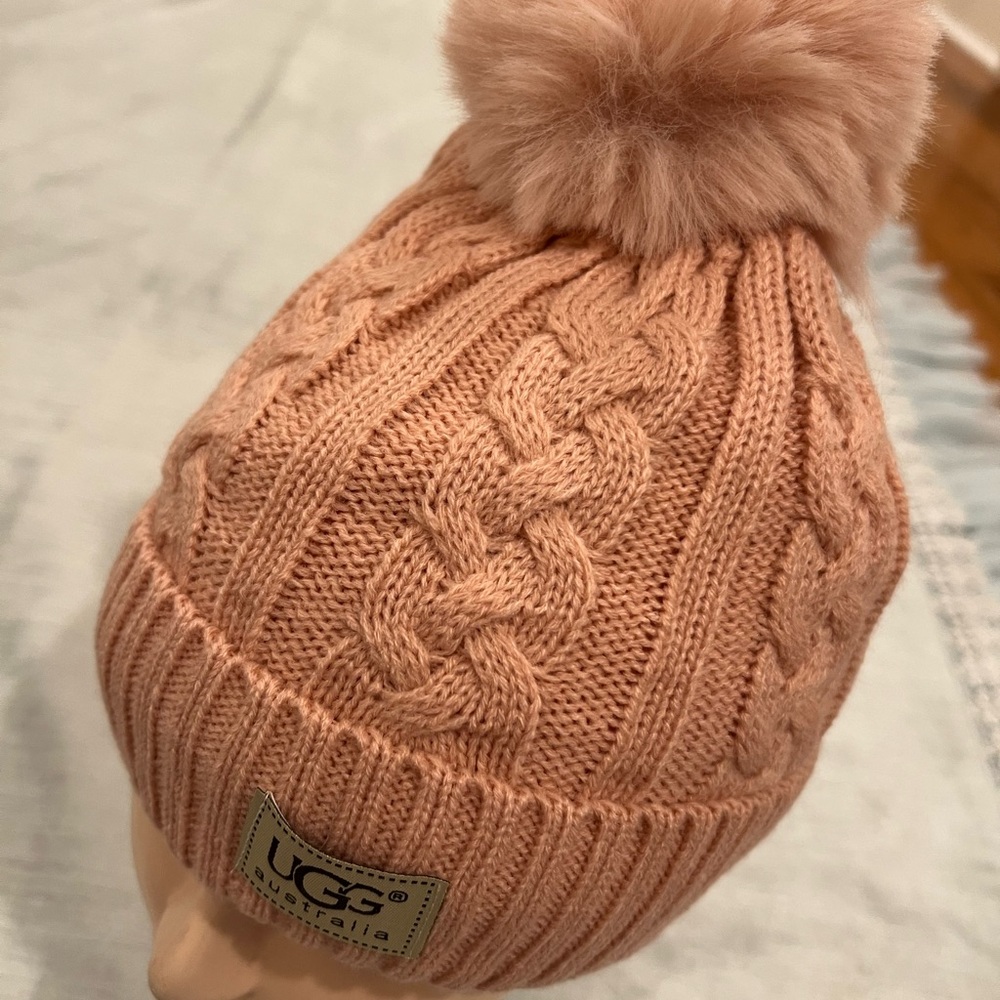 UGG Kids Peach Cable Knit Pom-Pom Hat